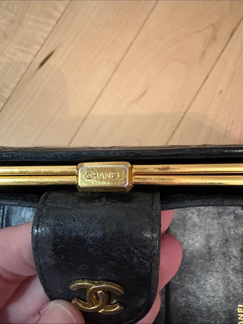 CHANEL Black Quilted Leather Crossbody with Gold Chain - Picture 3 of 10